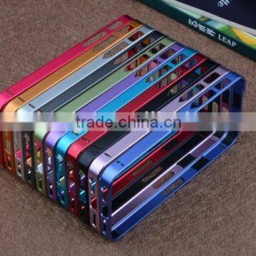 Ultra-thin 0.7 MM Metal Frame No Screw Simple and Convenient Case for Iphone 4/4S/5 "11"