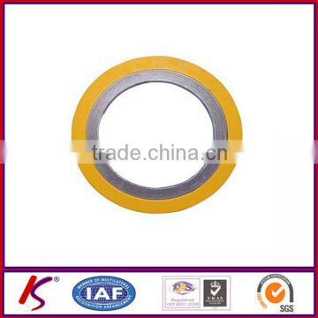 Spiral wound gaskets with outer ring