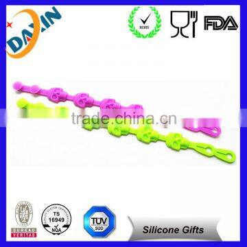 Debossed Logo Color Filled Custom Silicone Bracelets for Gifts photo-2
