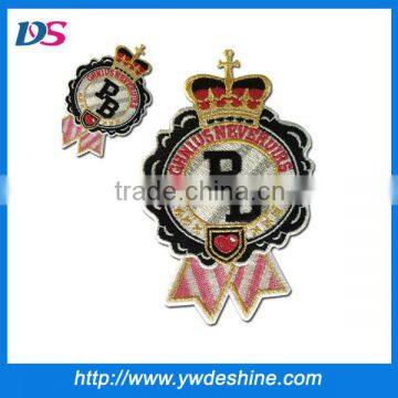 Wholesale metallic thread embroiderd badge CXB-195