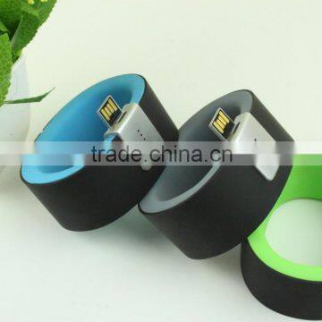 Moveable Phone Charger With 8G Memory 2in1 Charger photo-5