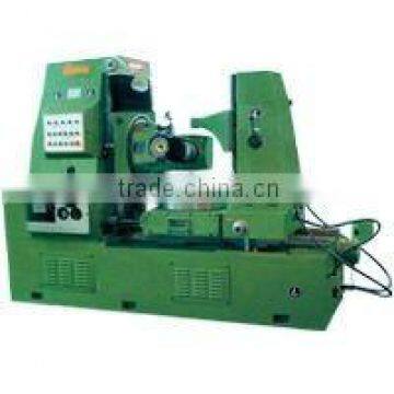 Gear hobbing machine
