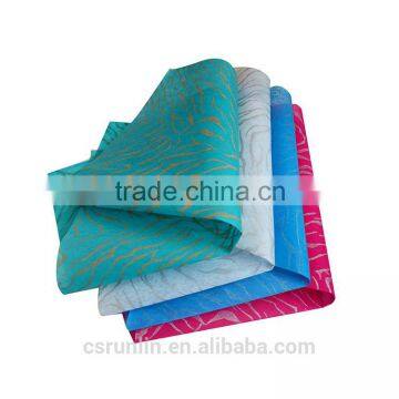 Colored floral wrapping paper nonwoven cloth