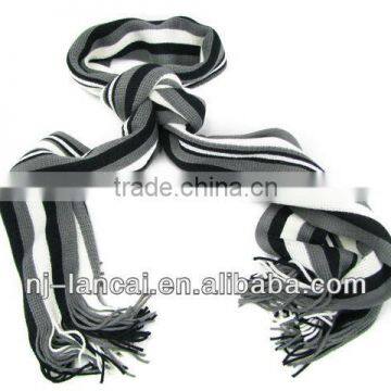 2013 fashion acrylic warp knitted stripe scarf with tassels