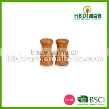 2 pcs wooden spice shaker set