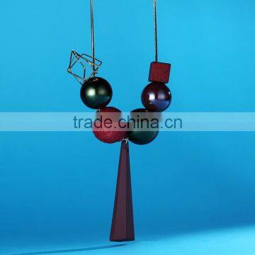 Fashion Horseshoe Strip Pendant Long Necklace Square Hoop Large Bead on Chain Necklace Autumn Winter Long Sweater Necklace