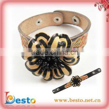 Besto fashion handmade printed leather flower bracelet