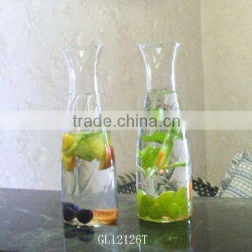 Mouthblown heat resistant Pyrex glass water decanter