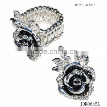 Rose flower w/leaves ring