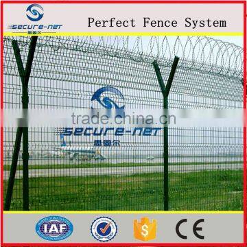 heavy duty razor barbed triangle bending welded wire airport fence with Y post