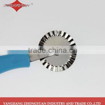 Novel Multi-functional Stainless Steel Flower Wheel Pizza Cutter photo-2