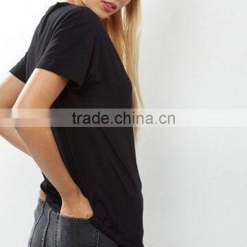 Black Women Ripped Cut Out Elongated t Shirt of Coton Material photo-4