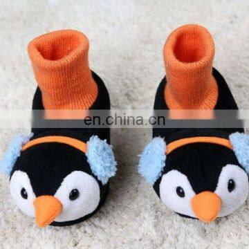 Promotional new design indoor plush baby shoes winter boots