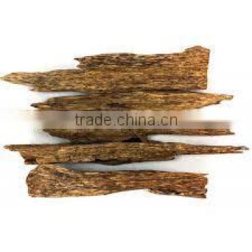 pure & nature Agarwood Oil Manufacturers