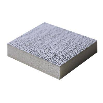 Kaltraumanwendung in modernen Fabriken, maßgeschneiderte leichte isolierte GFRP-Verbundplatten, bunte PU-Schaum-FRP-Sandwichplatten