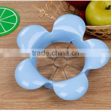L00080 2017 New Style Good Plastic Fruit Apple Cutter Slicer With Wave Shape Handle photo-2