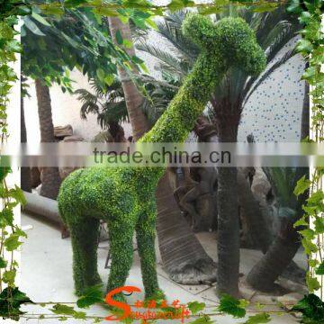 2015 NEW wholesale Grand and magnificent artificial giraffe topiary for park decoration made in guangzhou