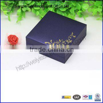 wholesale leatherette paper jelwery gift box with nice gold stamping