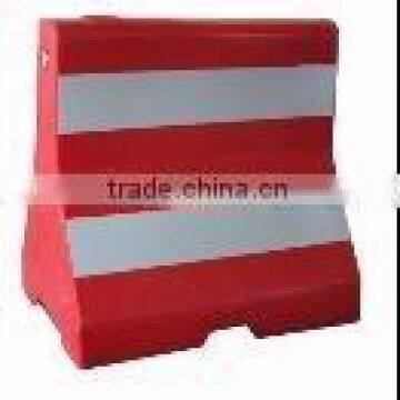 PLASTIC ROAD WATER SEPARATOR