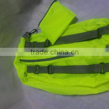 2016 Custom 90g non woven yellow travel bag from Guangzhou factory