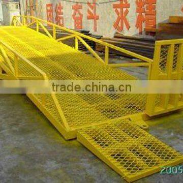 mobile loading ramp for trailers