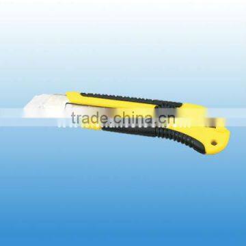 easy cut auto-retractable utility knife UK066