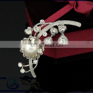 Fashionable shining crystal silver crystal flowers female pin brooch for wedding party