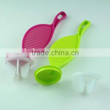 Practical Green Color Plastic Kitchen Rice Washing Tool photo-3