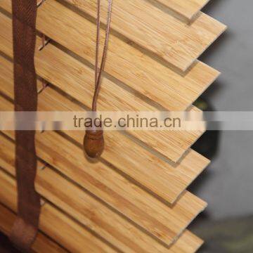 Customized manual crank roller shutter with shutter accessories