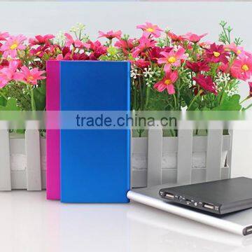 Phone display station 8600mah super capacity power bank