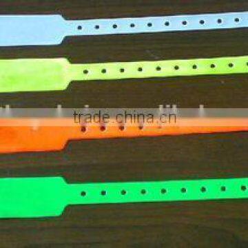 Ricon Gifts for Office Use Debossed Business Gift Wristband photo-5