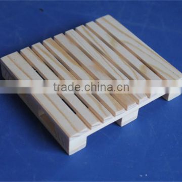 Natural unfinished decorative pine wooden mini crate