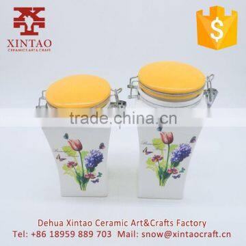 Hot Selling Kitchen Decorative Storage Ceramic Cookie Jar With Cover photo-3