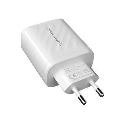 Hot selling Quick Charge 2.0 US EU charging plug 4USB port suitable for different mobile phones