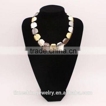 New Products 2016 Three Tone Hammered Plate Statement Necklace