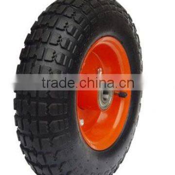 Pneumatic rubber wheel with metal rim