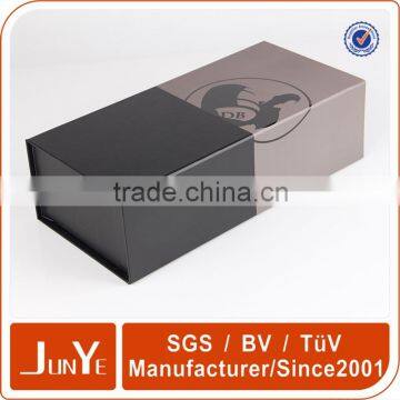 Matt Book Shape Whiskey Packaging Box With Magnet Closure photo-4