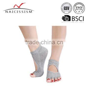 wholesale fashionable pilates socks