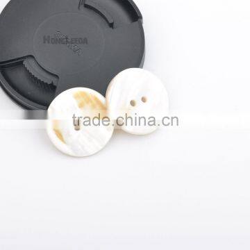 Big Natural Shell Buttons 28mm 2-hole Mother of Pearl Buttons Decoration SHELL-008 photo-2