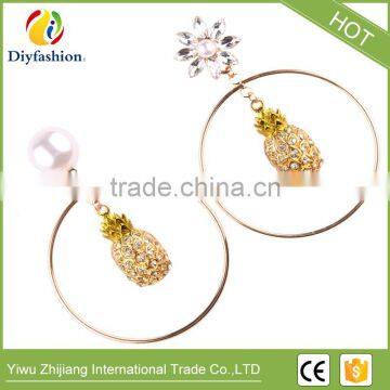 Hot Design Luxury Simulated Pearl Statement Wedding Earrings for Women Round Pendant Pineapple Stud Earrings Jewelry photo-3