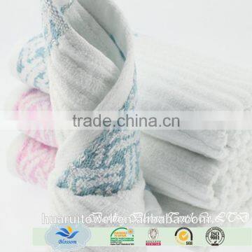 popular towel jacquard hand towels durable hand towels made in China