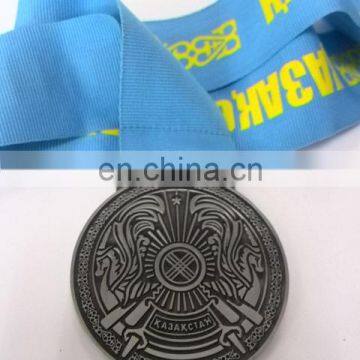 zinc cast medal antique silver plated customized design as the souvenir of the association