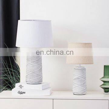 Korean Fancy Ceramic Table Lamp Antique Design Hotel Bedroom Decoration White Desk Lamp photo-2
