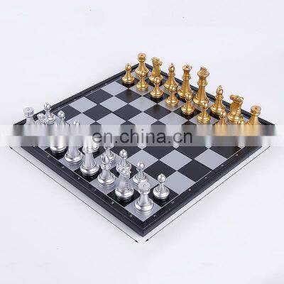 Hot Selling Gold And Silver Black And White Chess Pieces Magnetic Chess Folding Board Puzzle Board Games Toy Chess