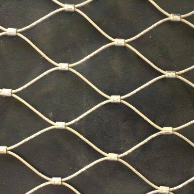 Factory Supply 306 SS Wire Mesh Rope / Bird Netting Cable Mesh / Hand Woven Flexible Stainless Steel Bundles in Wooden Box