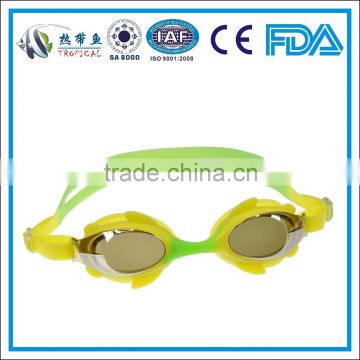 Junior swimming goggles with fish shape