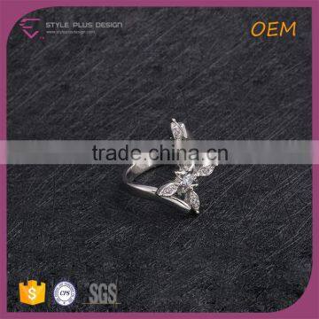 R63488K01 Style Plus Design Cross Ring Maltese Crystal Cross Ring Criss Rhinestone Cross Ring Fashionable Jewelry photo-2