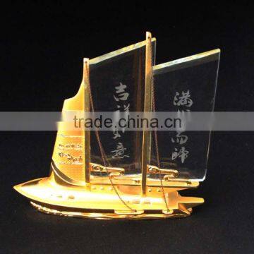 beautiful golden color crystal sailing gifts