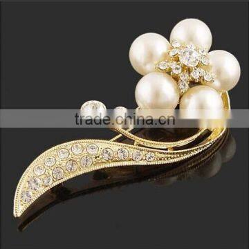 New style rhinestone and pearl brooches