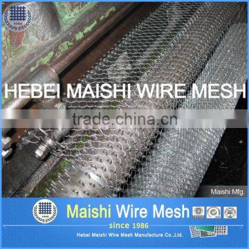 25BWG Hexagonal Chicken Wire Mesh Netting for Poultry /rabbit Fencing photo-6